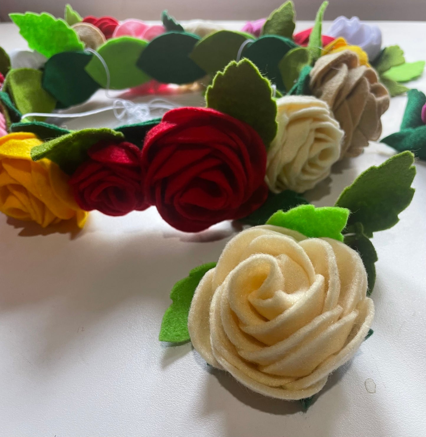 Handmade Felt Flower cot Mobile- Soft and Safe Nursery Décor- crib Mobile for New-borns- Baby Shower Gift