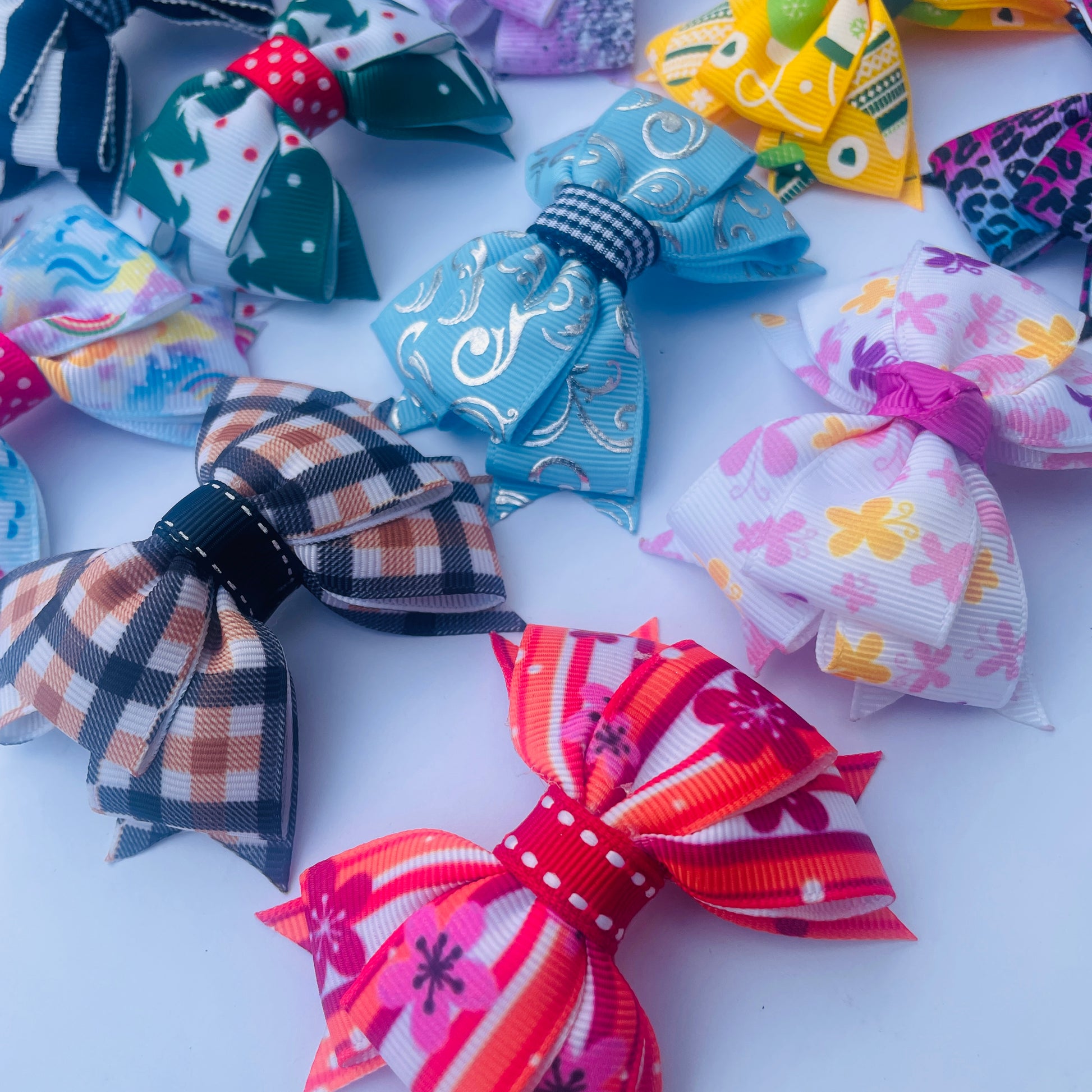 Handmade multi-colour ribbon hair clips – 16-piece set, assorted designs, affordable gift
