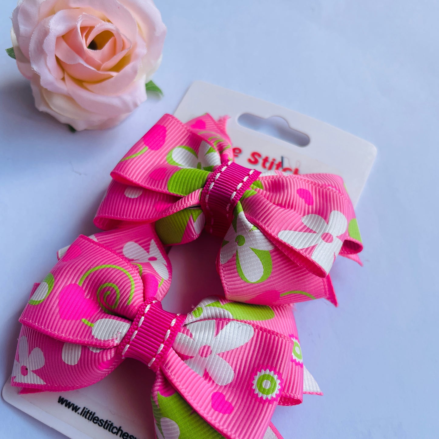 Large set of 80 hair clips – low-cost bulk pack, assorted designs, free shipping