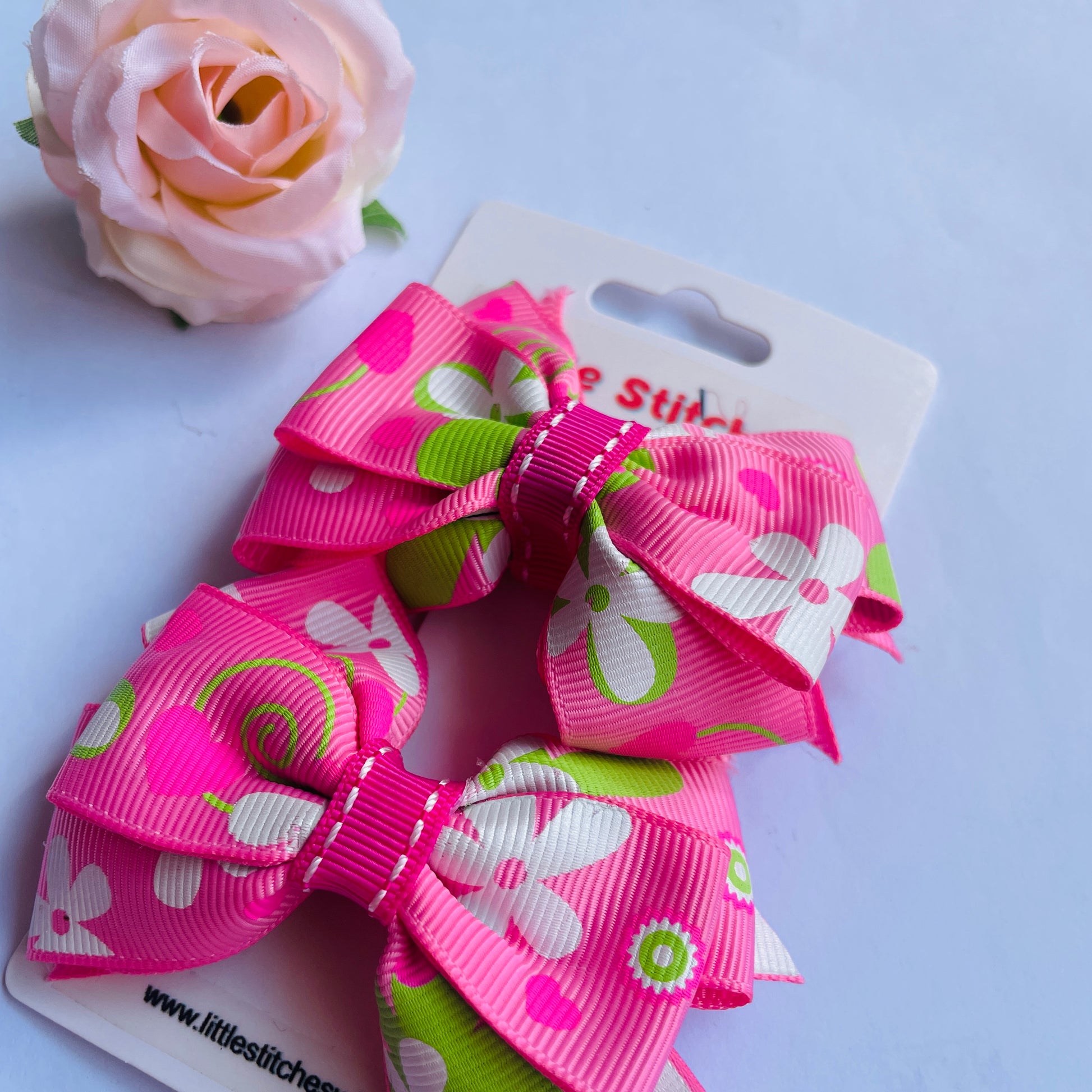 Large set of 80 hair clips – low-cost bulk pack, assorted designs, free shipping